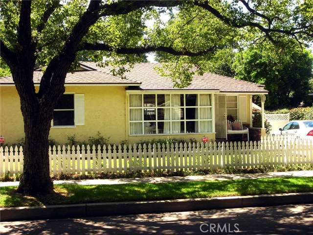 Photo of 14024 Peach Grove Street, Sherman Oaks, CA 91423