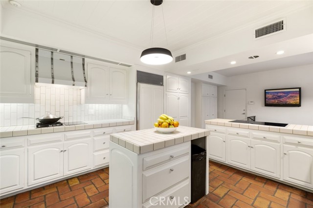5 Bed Home for Sale in Encino, California