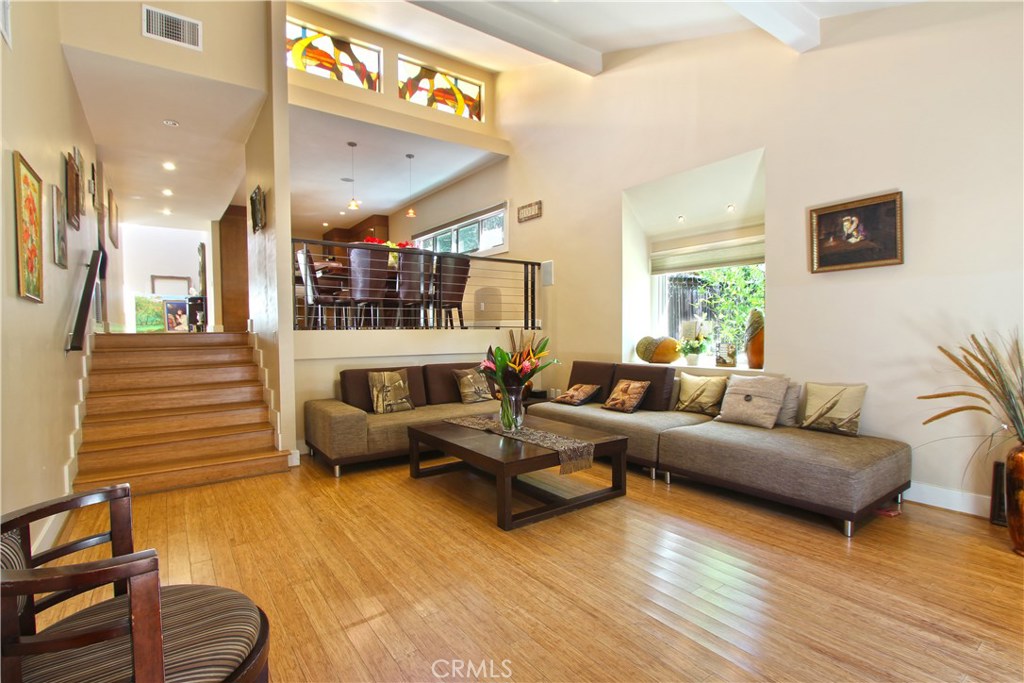 Photo for 9 FAIRCLIFF Court, Glendale, CA 91206 - Listing #SR-19240284 9 FAIRCLIFF Court, Glendale, CA 91206