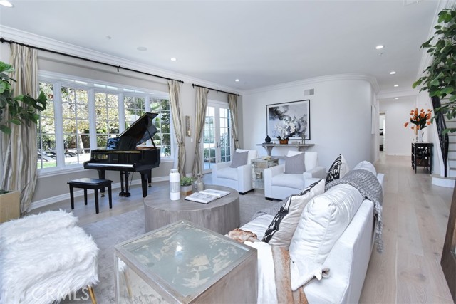 5 Bed Home for Sale in Sherman Oaks, California