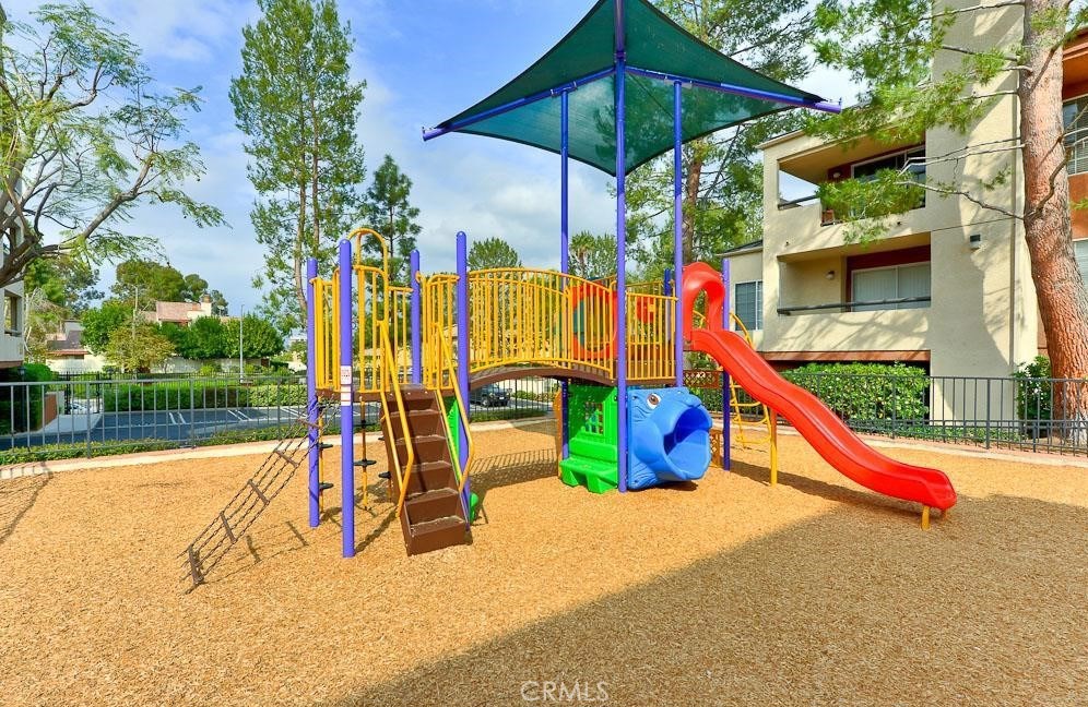 Photo for 21500 BURBANK Boulevard, 305, Woodland Hills, CA 91367 - Listing #SR-19282412 21500 BURBANK Boulevard, 305, Woodland Hills, CA 91367