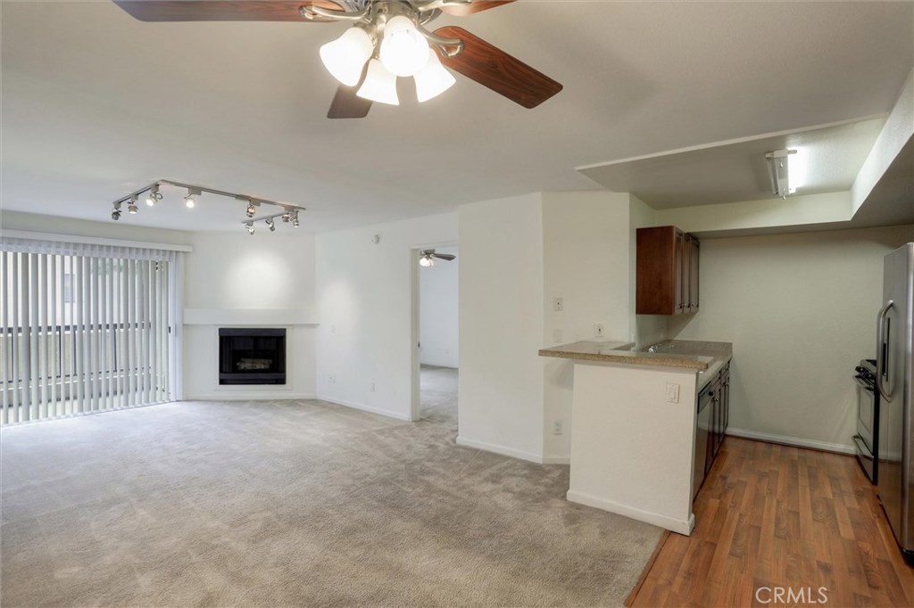 Photo for 5545 Canoga Avenue, 222, Woodland Hills, CA 91367 - Listing #SR-19281443 5545 Canoga Avenue, 222, Woodland Hills, CA 91367