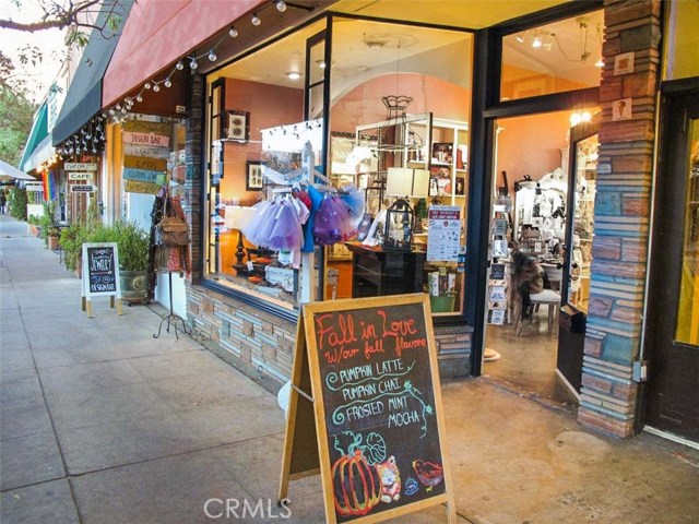 2 Bed Home for Sale in Studio City, California