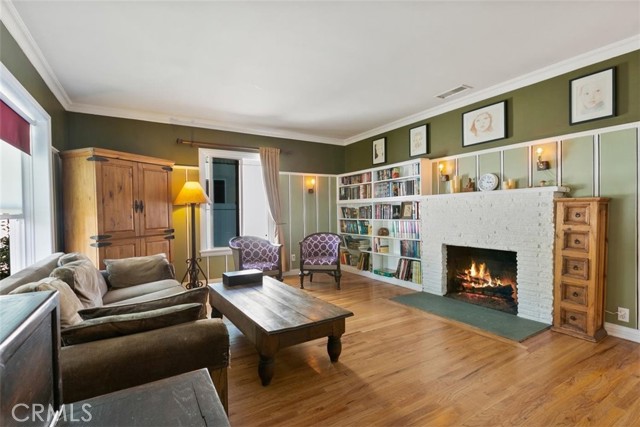 2 Bed Home for Sale in Van Nuys, California