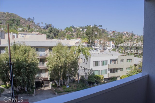 7250 Franklin Avenue #401