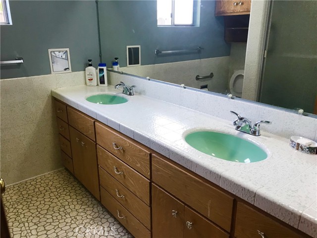 2 Bed Home for Sale in Studio City, California