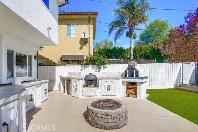 5 Bed Home for Sale in Valley Village, California