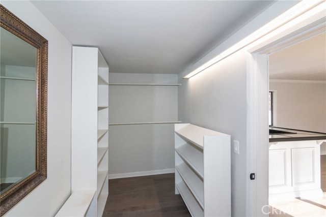 4 Bed Home for Sale in Van Nuys, California