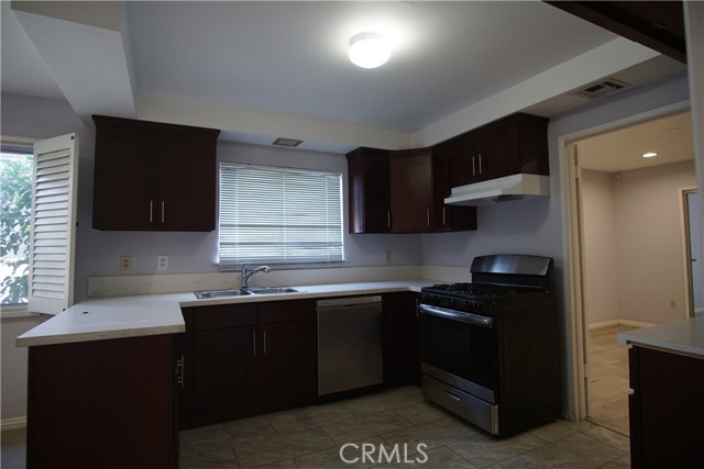 3 Bed Home for Sale in Van Nuys, California