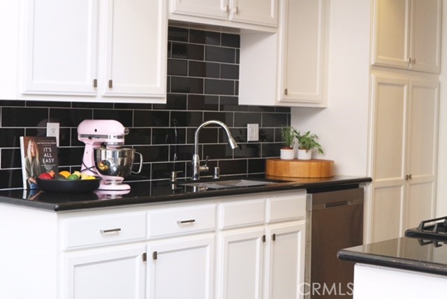 2 Bed Home for Sale in Sherman Oaks, California