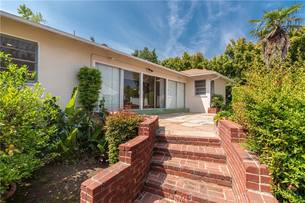Photo for 4240 LOWELL Avenue, La Crescenta, CA 91214 - Listing #SR-19124116 4240 LOWELL Avenue, La Crescenta, CA 91214