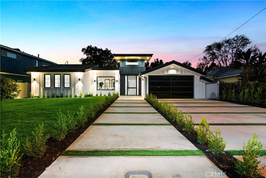 Photo of 5517 MAMMOTH Avenue, Sherman Oaks, CA 91401
