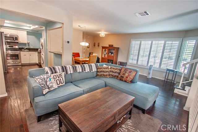 2 Bed Home for Sale in Valley Village, California