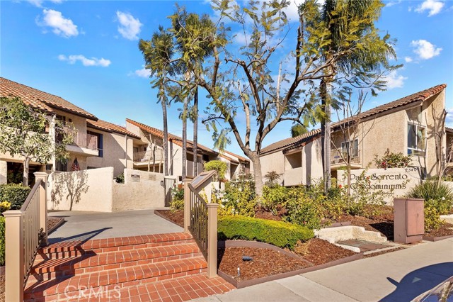 2 Bed Home for Sale in Calabasas, California