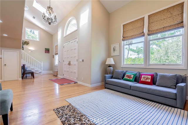4 Bed Home for Sale in Sherman Oaks, California