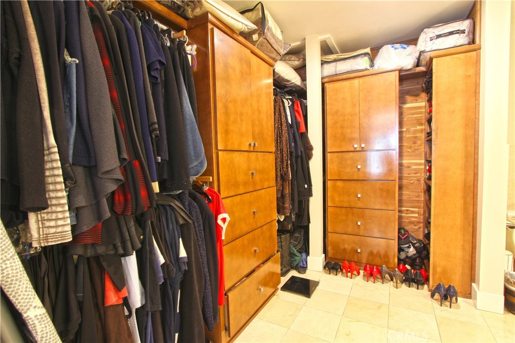Photo for 9 FAIRCLIFF Court, Glendale, CA 91206 - Listing #SR-19240284 9 FAIRCLIFF Court, Glendale, CA 91206