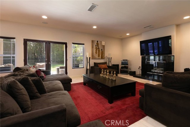 5 Bed Home for Sale in Valley Village, California
