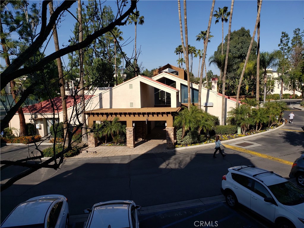 Photo for 5525 Canoga Avenue, 219, Woodland Hills, CA 91367 - Listing #SR-19278251 5525 Canoga Avenue, 219, Woodland Hills, CA 91367