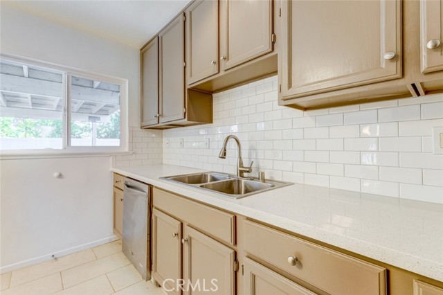 1913 190th Street, Redondo Beach, California 90278, 3 Bedrooms Bedrooms, ,1 BathroomBathrooms,Residential,Sold,190th,SR21120133