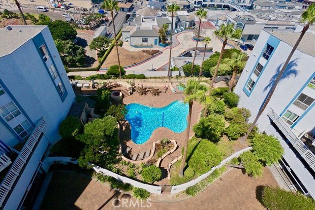 610 The Village, Redondo Beach, California 90277, 1 Bedroom Bedrooms, ,1 BathroomBathrooms,Residential,Sold,The Village,SR18190563