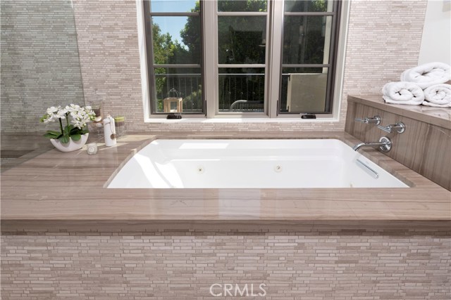 4 Bed Home for Sale in Sherman Oaks, California