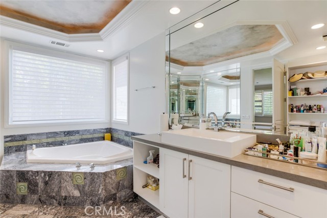 6 Bed Home for Sale in Calabasas, California