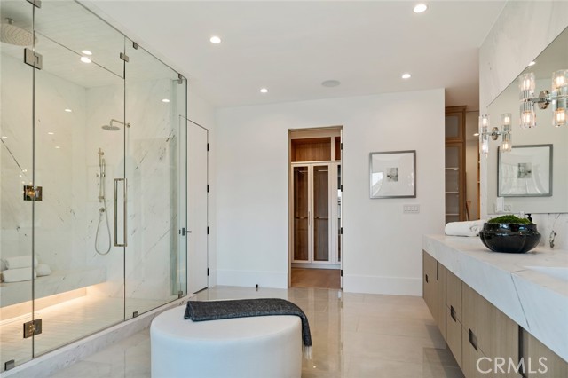 5 Bed Home for Sale in Encino, California