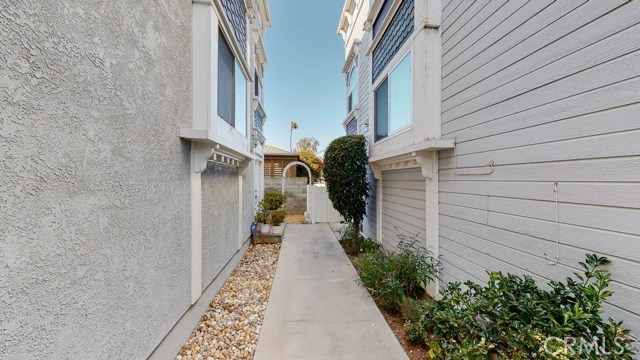 1427 12th Street, Manhattan Beach, California 90266, 2 Bedrooms Bedrooms, ,3 BathroomsBathrooms,Residential,Sold,12th,SR20201962