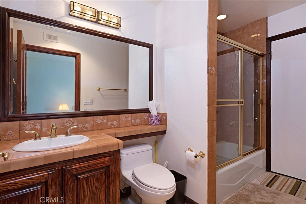 Photo for 6023 WOODLAND VIEW Drive, Woodland Hills, CA 91367 - Listing #SR-19096847 6023 WOODLAND VIEW Drive, Woodland Hills, CA 91367
