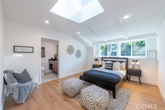 4 Bed Home for Sale in Encino, California