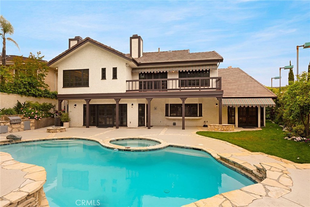 Photo for 6023 WOODLAND VIEW Drive, Woodland Hills, CA 91367 - Listing #SR-19096847 6023 WOODLAND VIEW Drive, Woodland Hills, CA 91367