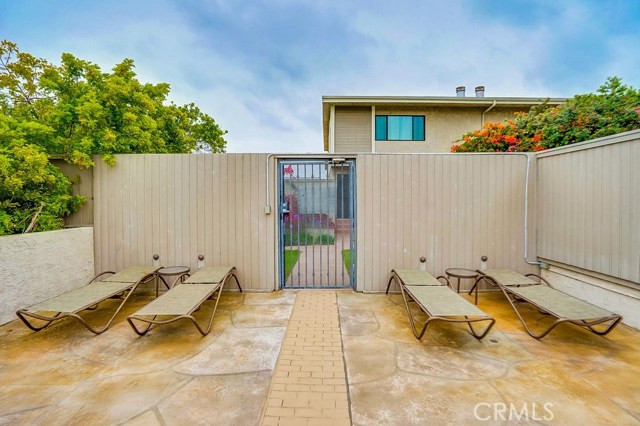 511 Meyer Lane, Redondo Beach, California 90278, 2 Bedrooms Bedrooms, ,1 BathroomBathrooms,Residential,Sold,Meyer,SR19152938