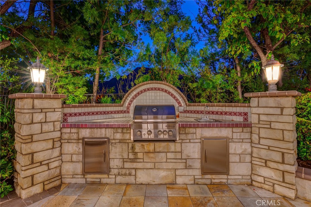 Photo for 20637 KINGSBORO Way, Woodland Hills, CA 91364 - Listing #SR-19233515 20637 KINGSBORO Way, Woodland Hills, CA 91364