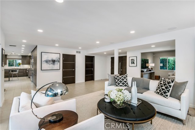 4 Bed Home for Sale in Studio City, California