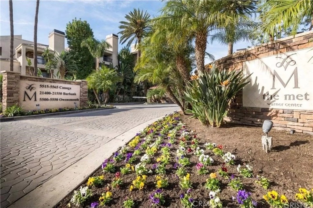 Photo for 21500 BURBANK Boulevard, 305, Woodland Hills, CA 91367 - Listing #SR-19282412 21500 BURBANK Boulevard, 305, Woodland Hills, CA 91367