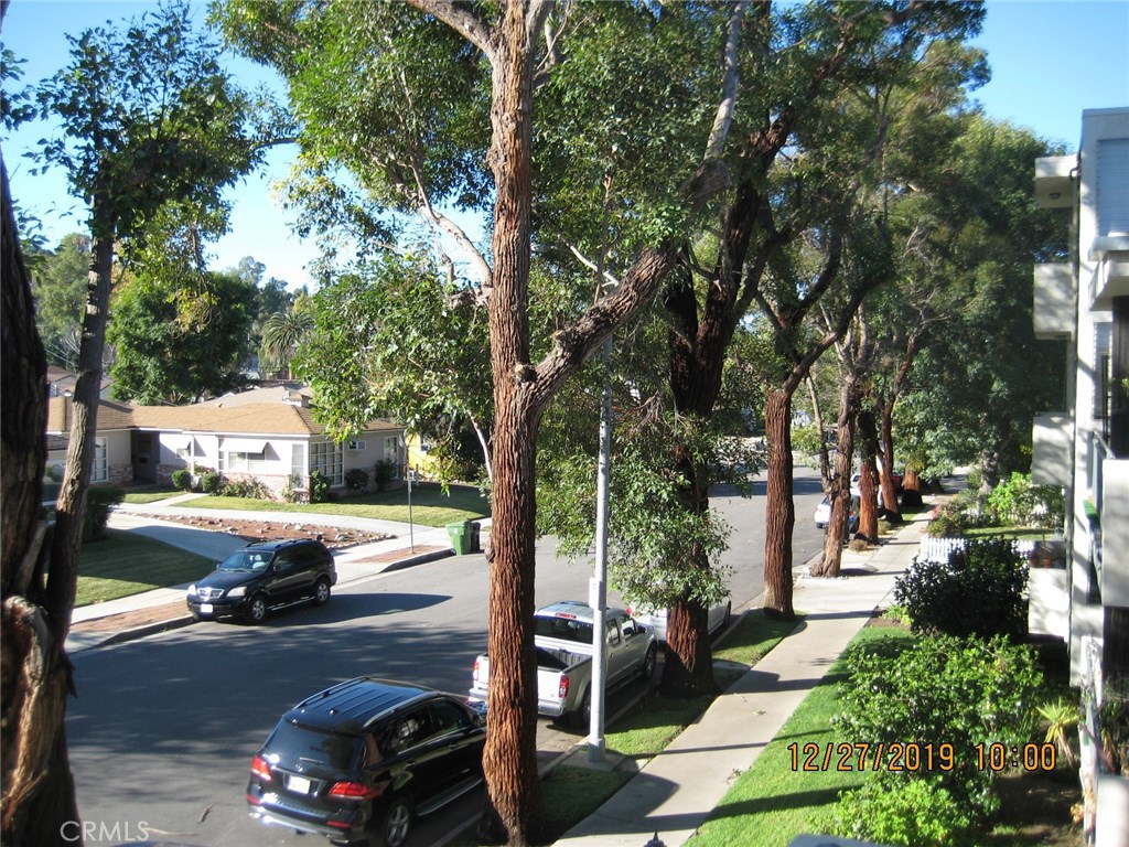 Photo for 22041 Costanso Street, 201, Woodland Hills, CA 91364 - Listing #SR-19275876 22041 Costanso Street, 201, Woodland Hills, CA 91364