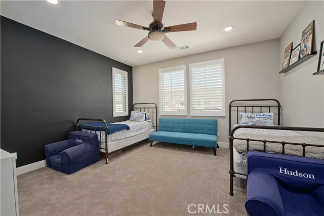5 Bed Home for Sale in Saugus, California