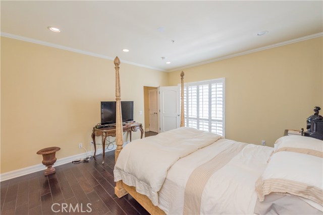 851 N San Vicente Boulevard 125