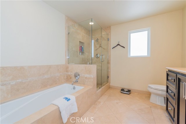 851 N San Vicente Boulevard 125