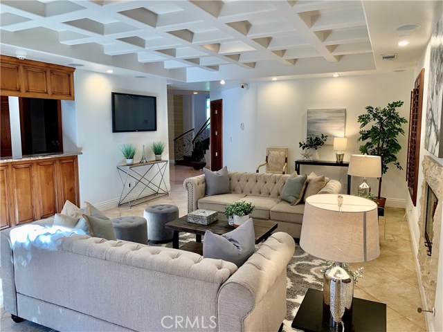 5 Bed Home for Sale in Granada Hills, California