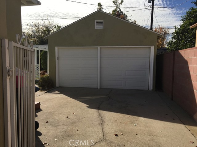 3 Bed Home for Sale in Burbank, California
