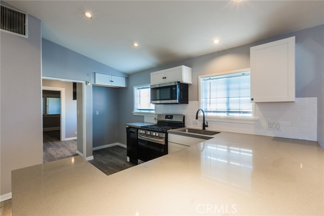 6 Bed Home for Sale in Venice, California