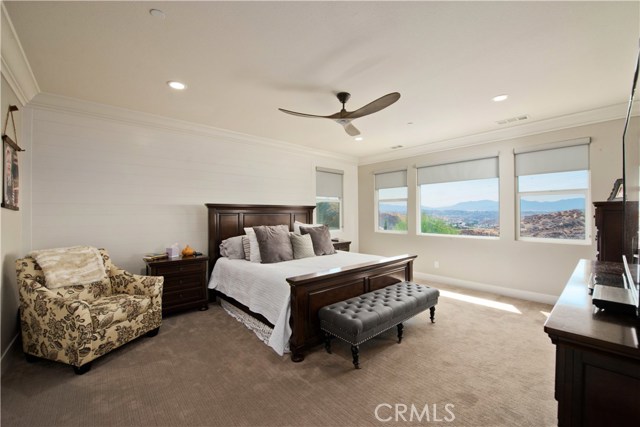 5 Bed Home for Sale in Saugus, California