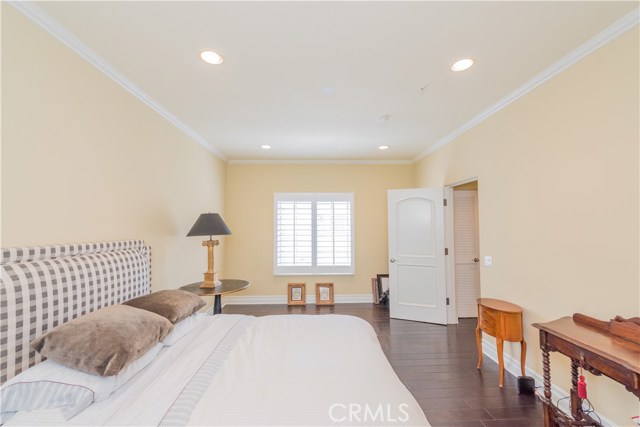 851 N San Vicente Boulevard 125