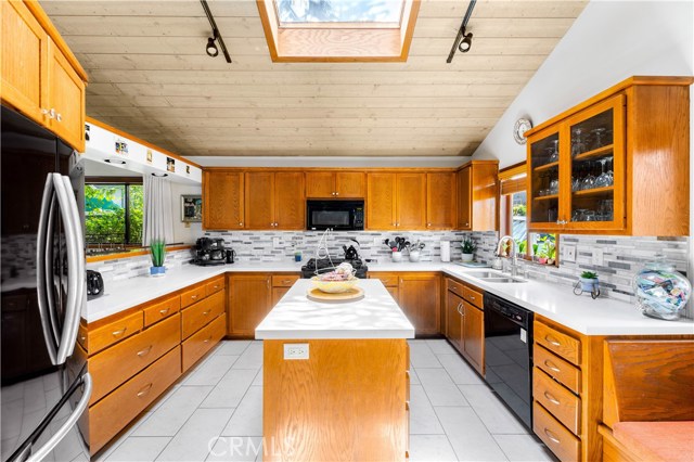 1104 Steinhart Avenue, Redondo Beach, California 90278, 3 Bedrooms Bedrooms, ,2 BathroomsBathrooms,Residential,Sold,Steinhart,SR19169285