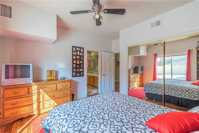 6 Bed Home for Sale in Palmdale, California