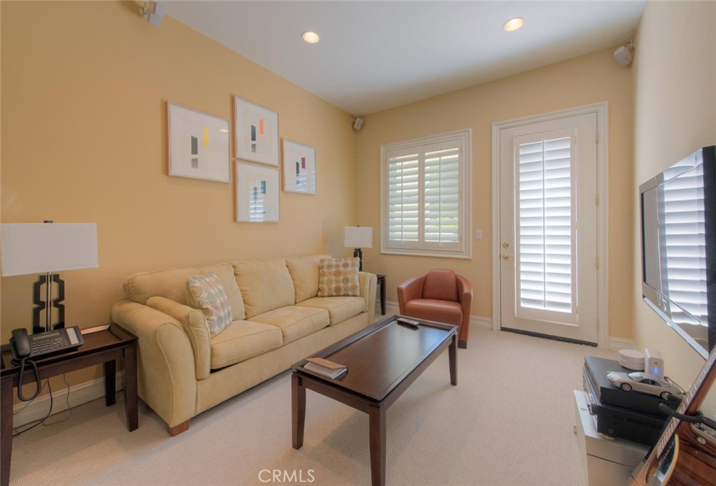 Photo for 3743 Winford Drive, Tarzana, CA 91356 - Listing #SR-19247958 3743 Winford Drive, Tarzana, CA 91356