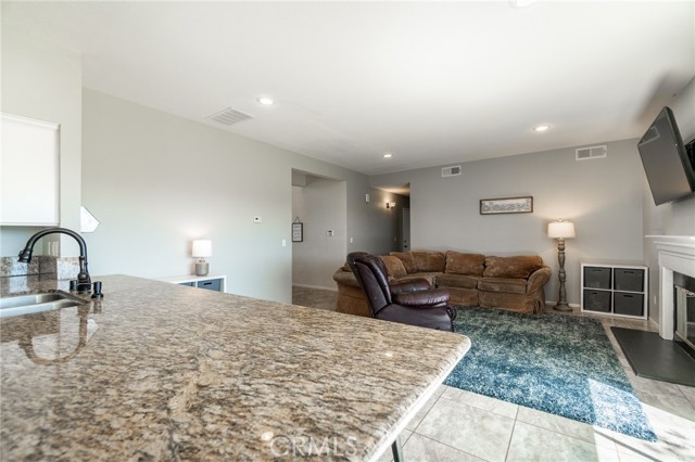 5 Bed Home for Sale in Rosamond, California