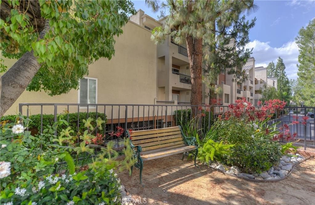 Photo for 21500 BURBANK Boulevard, 305, Woodland Hills, CA 91367 - Listing #SR-19282412 21500 BURBANK Boulevard, 305, Woodland Hills, CA 91367
