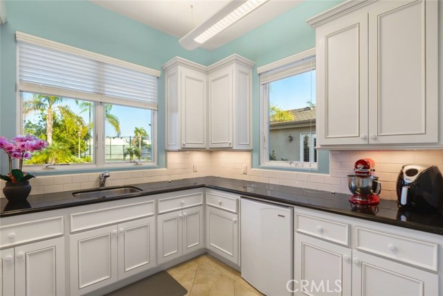 6 Bed Home for Sale in Sherman Oaks, California